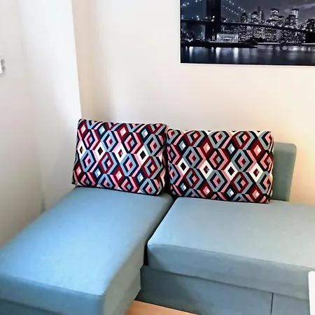 Valdeku 105 호텔 *